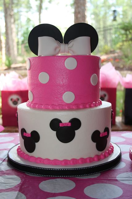 party-ideas-ph-minnie-mouse-birthday-cakes-16